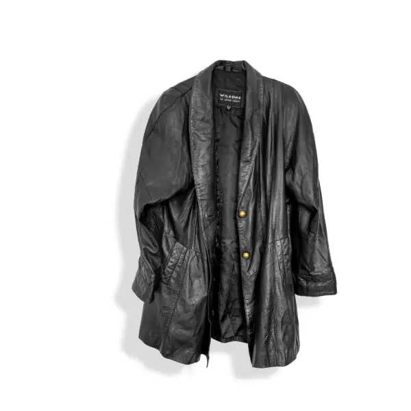 Abrigo negro de cuero - Image 2