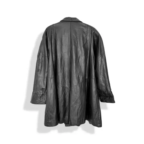 Abrigo negro de cuero - Image 3