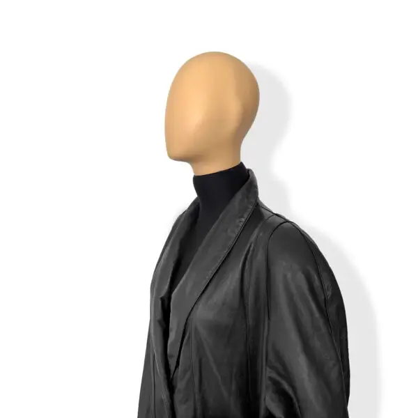 Abrigo negro de cuero - Image 5