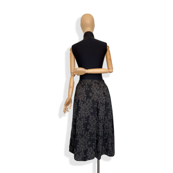Falda gris flores - Image 3