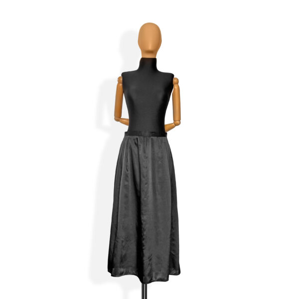 Falda negra - Image 3